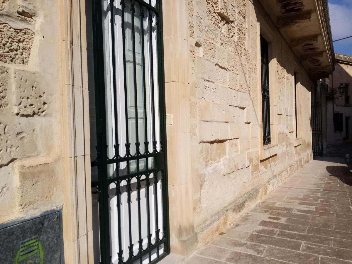 Dimora Storica Le Perle Acomodação com café da manhã Lecce Exterior foto