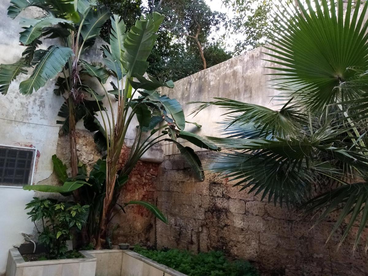 Dimora Storica Le Perle Acomodação com café da manhã Lecce Exterior foto