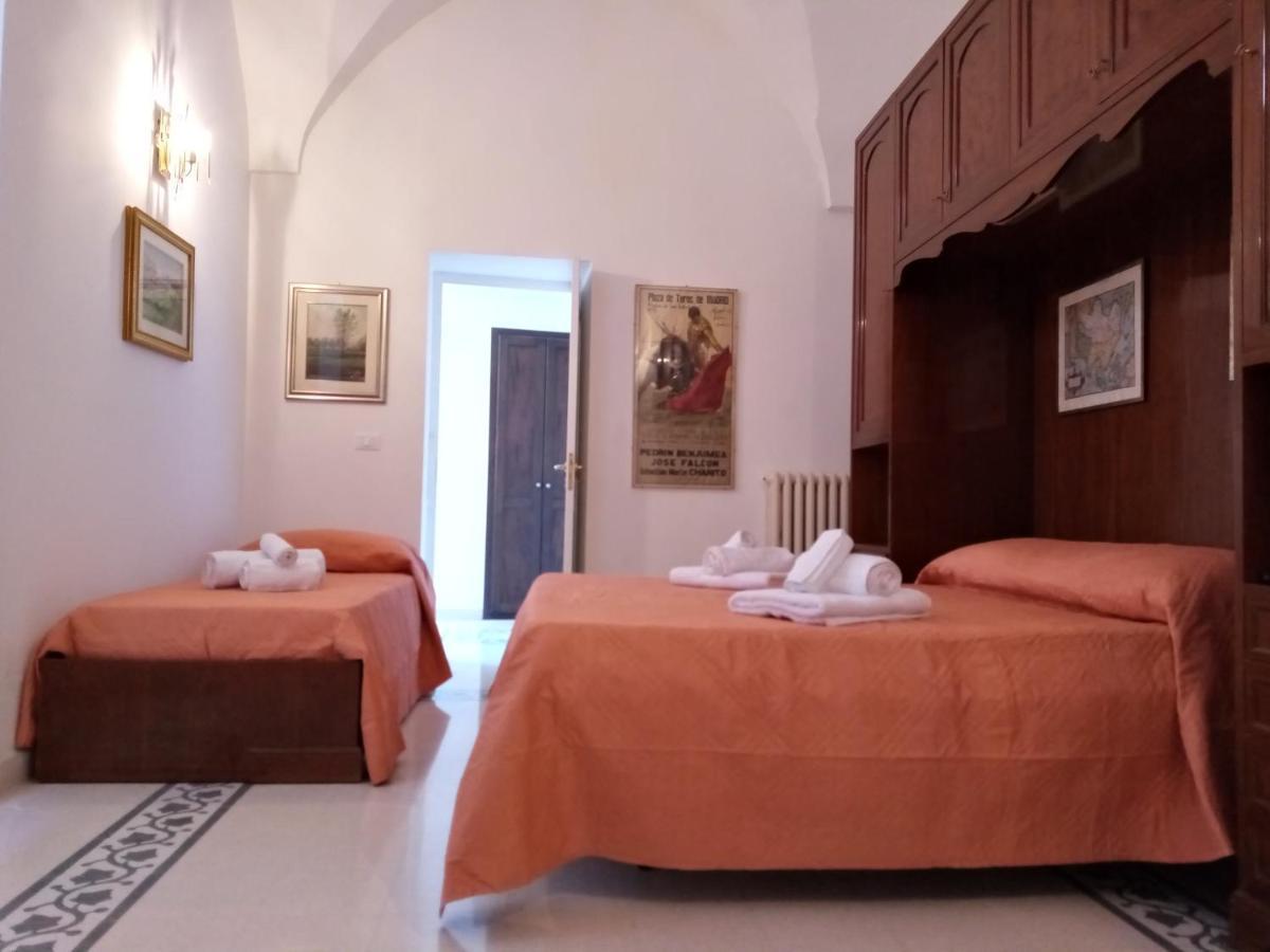 Dimora Storica Le Perle Acomodação com café da manhã Lecce Exterior foto