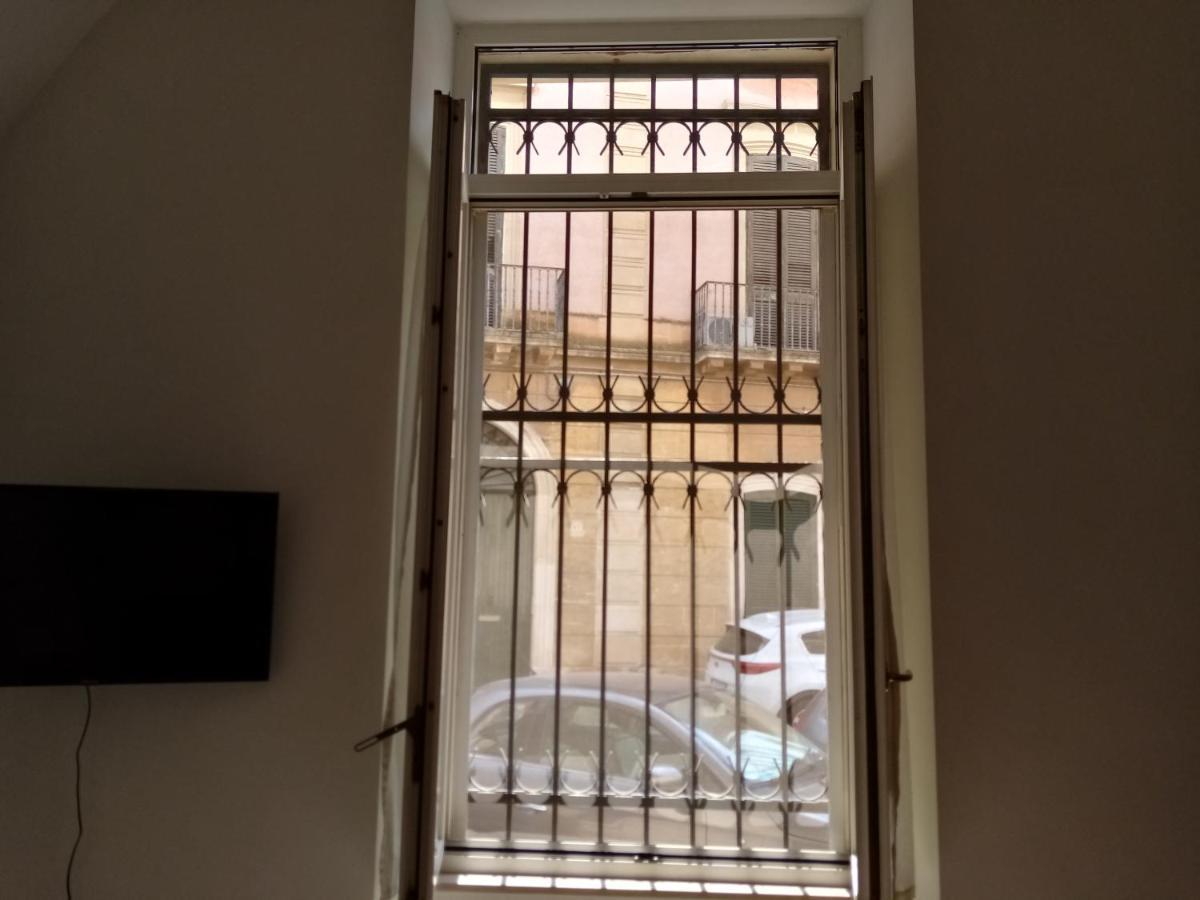 Dimora Storica Le Perle Acomodação com café da manhã Lecce Exterior foto